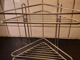 Hjørnehylde til badeværelset.
