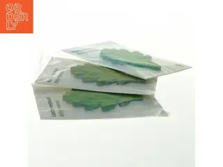 Klæbe-memoer i egebladsform fra Tiger (str. 8 cm)