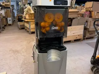 Versatile PRO Appelsinpresser af mærket ZÜMEX