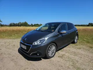 Peugeot 208 1,6 BlueHDi 100 Strike
