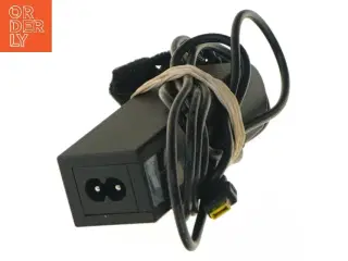 Strømforsyning med kabel fra Windows