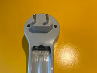 AA batterioplader