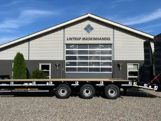 Tyrone 33TLL LANG MODEL med kombi bremser, både luft og hydrauliske bremser. Affjedret træk og affjedret aksler. Med hydrauliske ramper og værktøjskasse