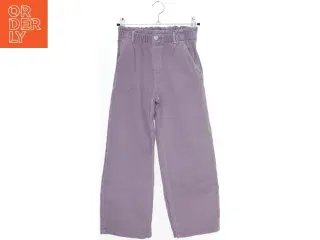 Bred bukser med elastisk talje fra H&M (str. 122)