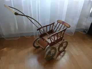 Dukkevogn fra 1940-50 Mærke PMK