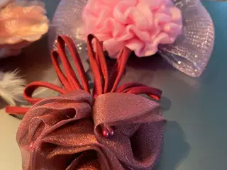 Flotte blomster til håret med clips
