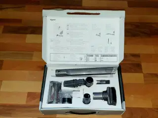 Dyson car kit 