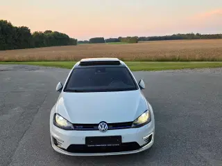 Vw GTE hybrid plug ind 204HK 2016