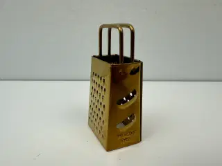 Miniature messing rivejern