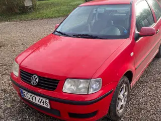 Polo næsten nysynet billig og økonomisk.