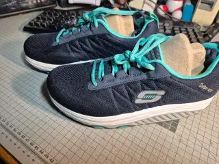 skechers shape ups 38.5