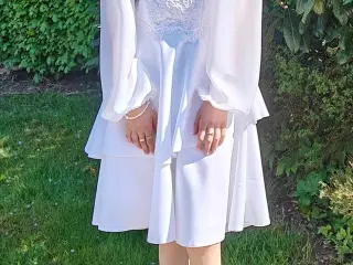 Skræddersyet konfirmationskjole fra Angelina Desig