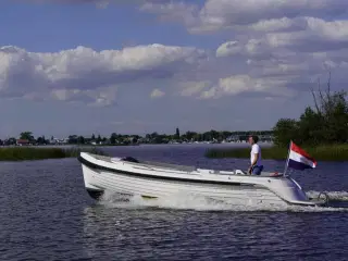 Interboat Intender 780