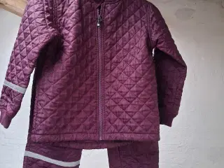 Over tøj tøje og buske pæn og velholdt