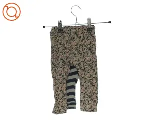 2 par bukser fra hhv. Name It og H&M (str. 68 og 80)