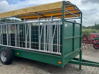 - - - Kreaturvogn Kreaturvogn