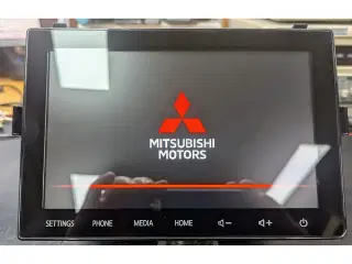Navigations reparation til Mitsubishi Outlander og Mirage ASX Satnav NR-201 problemer med Touchskærm