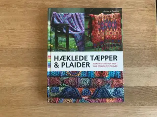 HÆKLEDE TÆPPER & PLAIDER