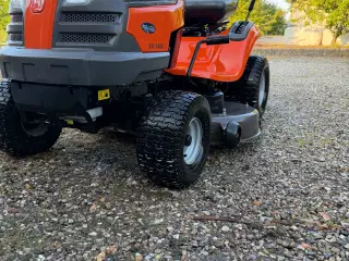 Husqvana XL142L. Pæn og velholdt.