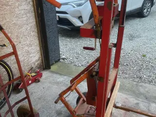 ministstabler RELIEVE.