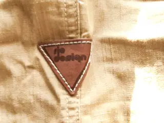 Lau Rie shorts 