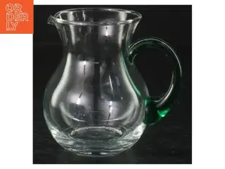 Glaskande med grøn hank (str. H. 11 cm)