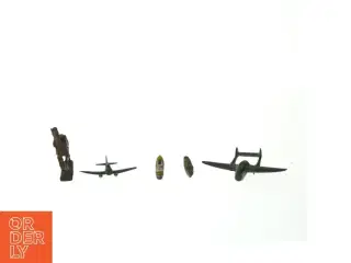Figurer i tin (str. 12 x 9 cm)