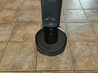 Roomba i7 + robotstøvsuger