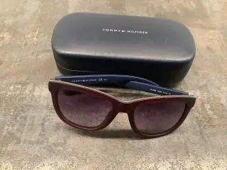 Solbrille- Tommy Hilfinger model 1285