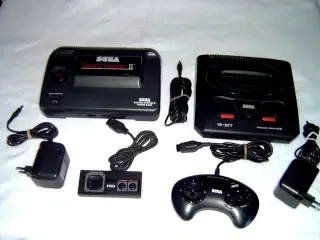 Sega Retro maskiner, tilbehør og spil.