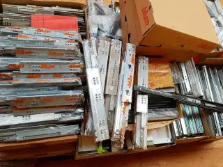 Udtræksbeslag skuffebeslag