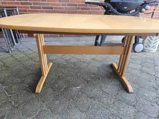 Spisebord med 2 ekstra plader 
