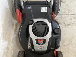 Nyserviceret Alko 625E selvkørende plæneklipper 