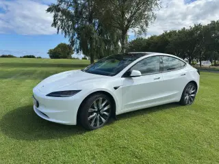 Tesla Model 3  Long Range AWD