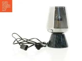 Bordlampe med marmor base fra Søstrene Grene (str. 23 x 14 cm)
