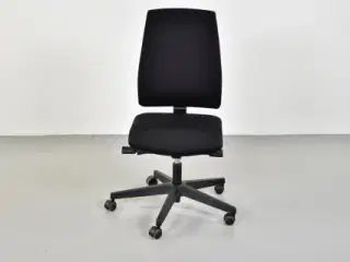 Sort interstuhl kontorstol med høj ryg