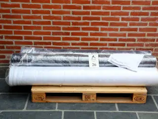 4 Ruller Kraftig stof fra lukket sengetøjsfabrik