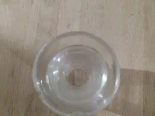 Karaffel i klar glas