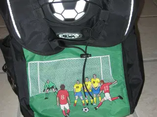 Jeva skoletaske til fodbolddrengen