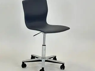 Butterfly swivel fra Magnus Olesen (Grå kunstlæder)