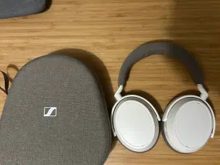 Sennheiser Momentum 4 Høretelefoner
