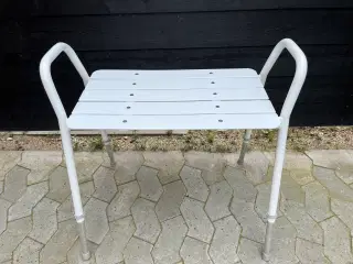 Fin hvid badebænk nsn