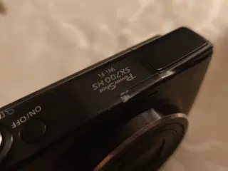 Canon PowerShot SX700 HS