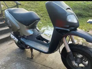 Aprilia rally 30 ekstreme 2004