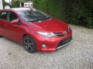 Toyota Auris 1,3 VVT-I T2+ 99HK Stc 6g