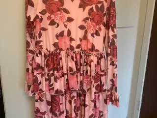 Sommerkjole fra NA-KD 