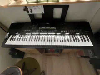 Yamaha keyboard PSR EW 410