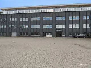 Lager / produktionslokaler med mulighed for større kontorarealer