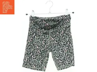 Badeshorts med leopardmønster fra H&M (str. 128)