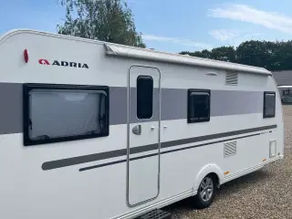 Campingvogn Adria Adora  613pk 7 sove pladser